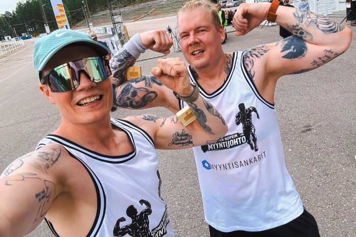 Myyntisankareiden poppoo Finland X Run tapahtumassa